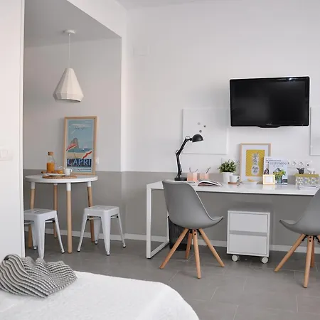 Hostal Residencia Universitaria Mediterrani *